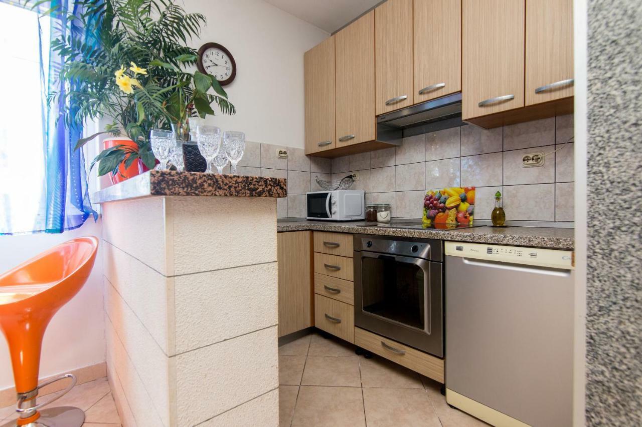Apartments Jakov Mirce エクステリア 写真