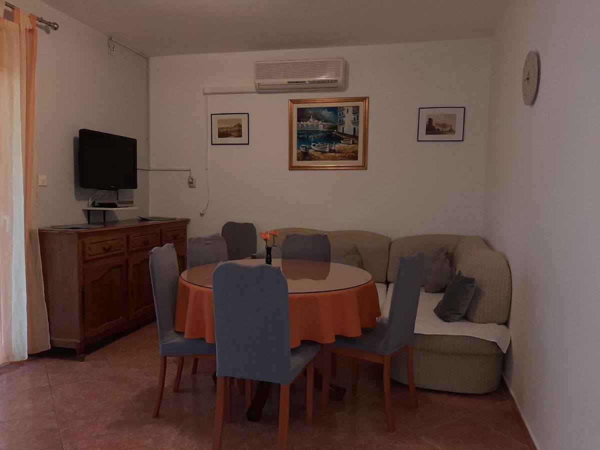 Apartments Jakov Mirce エクステリア 写真